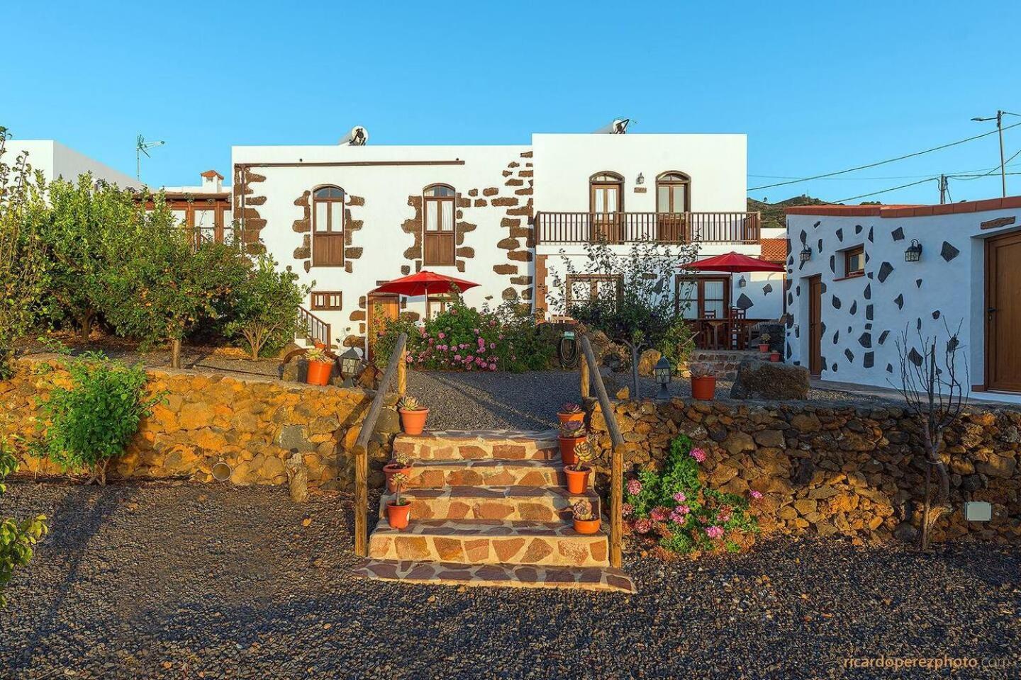 Las Casas Del Abuelito Julian & La Abuela Leonor Isora Ngoại thất bức ảnh
