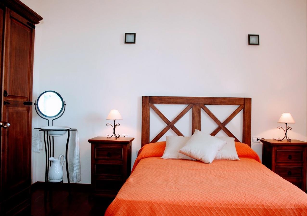 Las Casas Del Abuelito Julian & La Abuela Leonor Isora Ngoại thất bức ảnh
